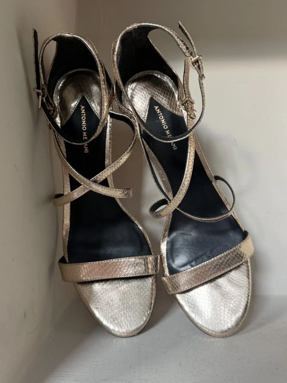 Gorgeous Antonio Melani metallic champagne-gold strappy heels in women’s size 10